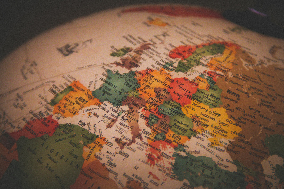 The World of Lutherie, Vol. 4 — Europe
