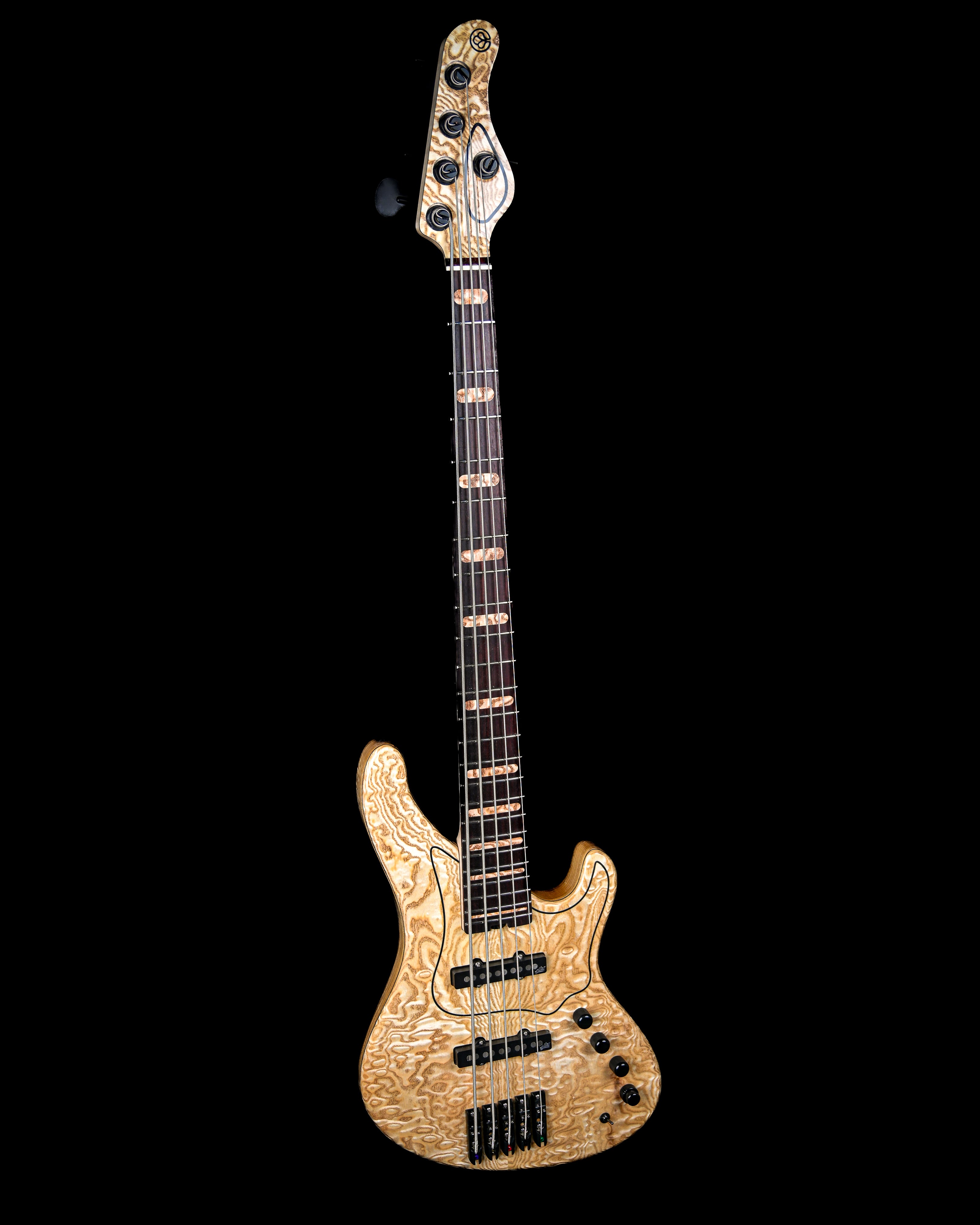 Marē 5 - Masterbuilt bass by Belforti, high end custom boutique instrument with exclusive tonewoods and precision craftsmanship.