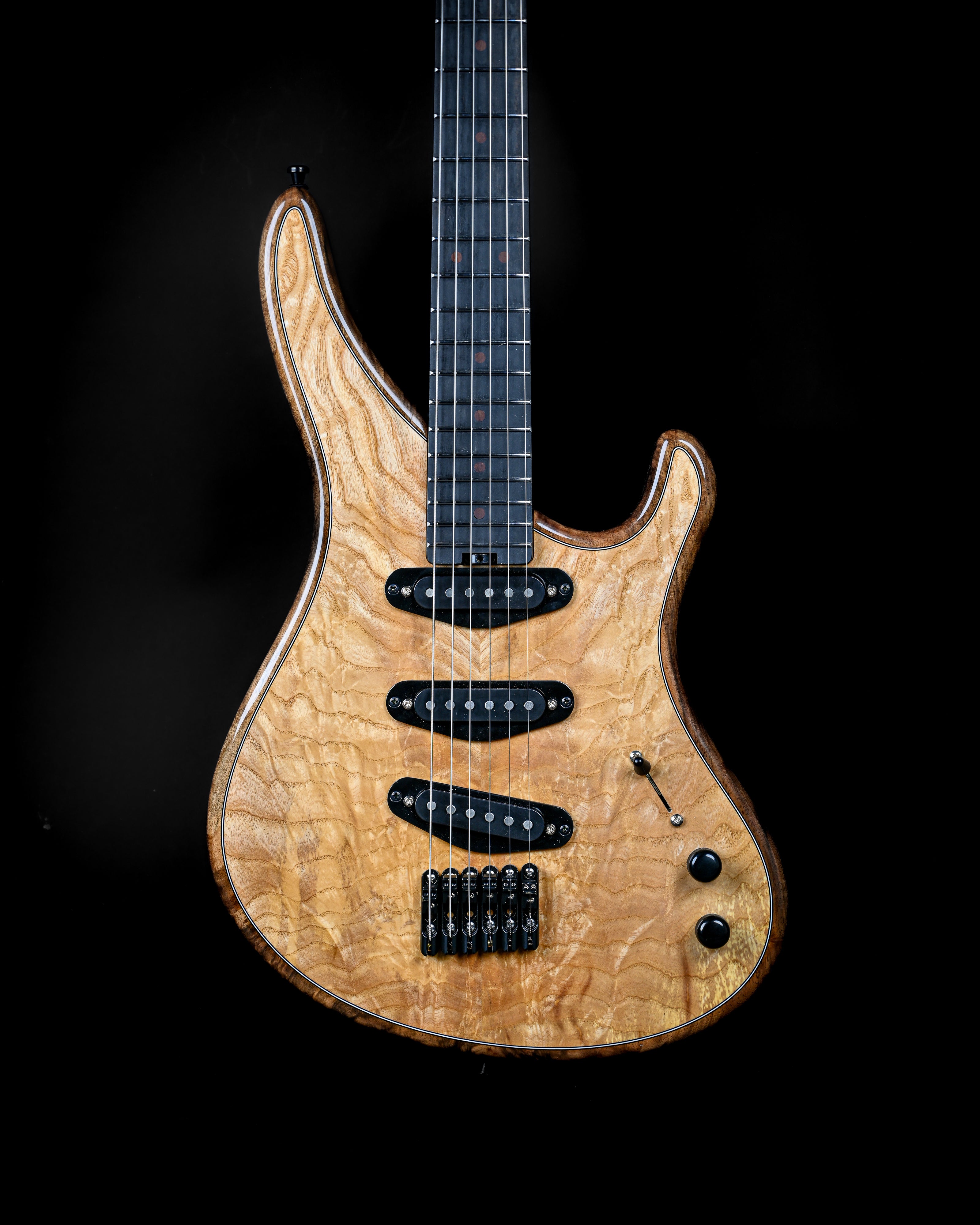 Sarā 6 - Signature boutique electric guitar by Belforti, showcasing high-end craftsmanship and custom design.