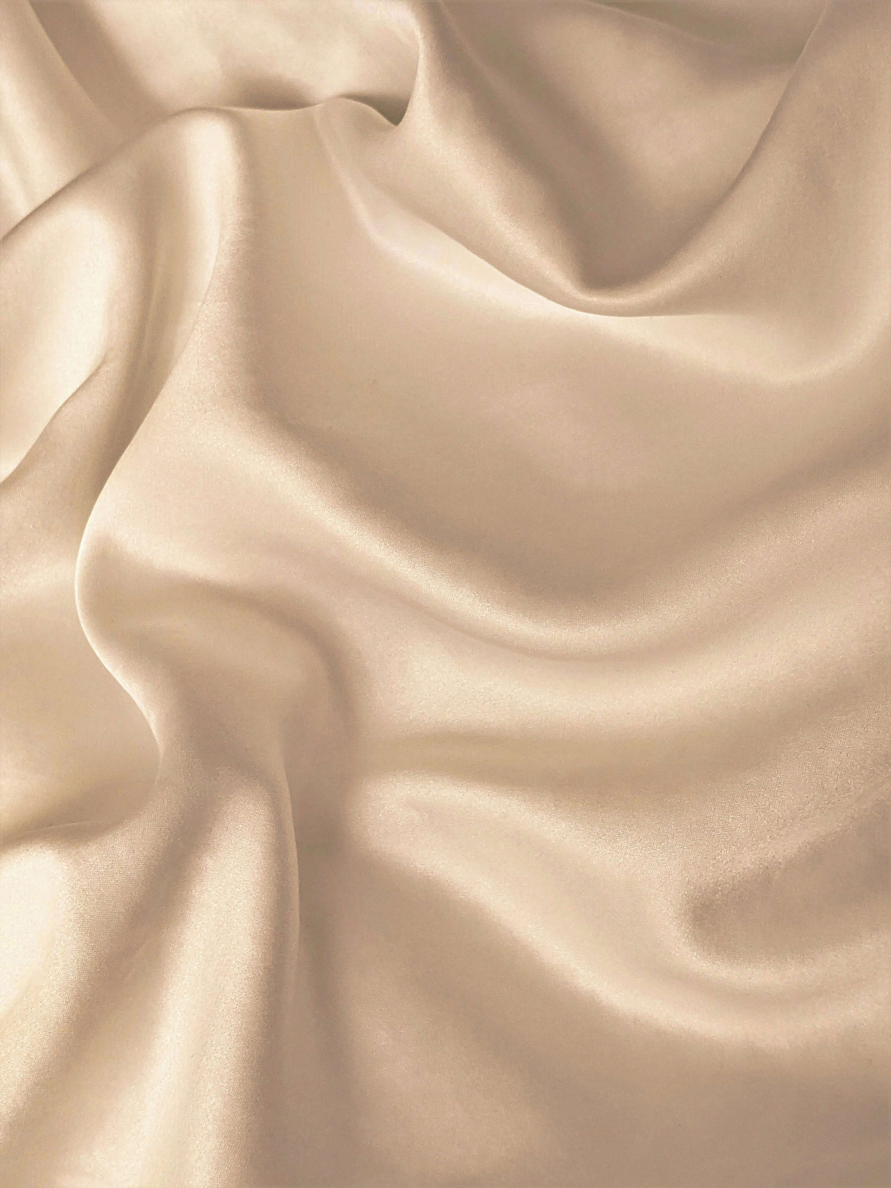 Gloss vs. Matte: The Feel, the Look, the Legacy of Your Guitar Finish