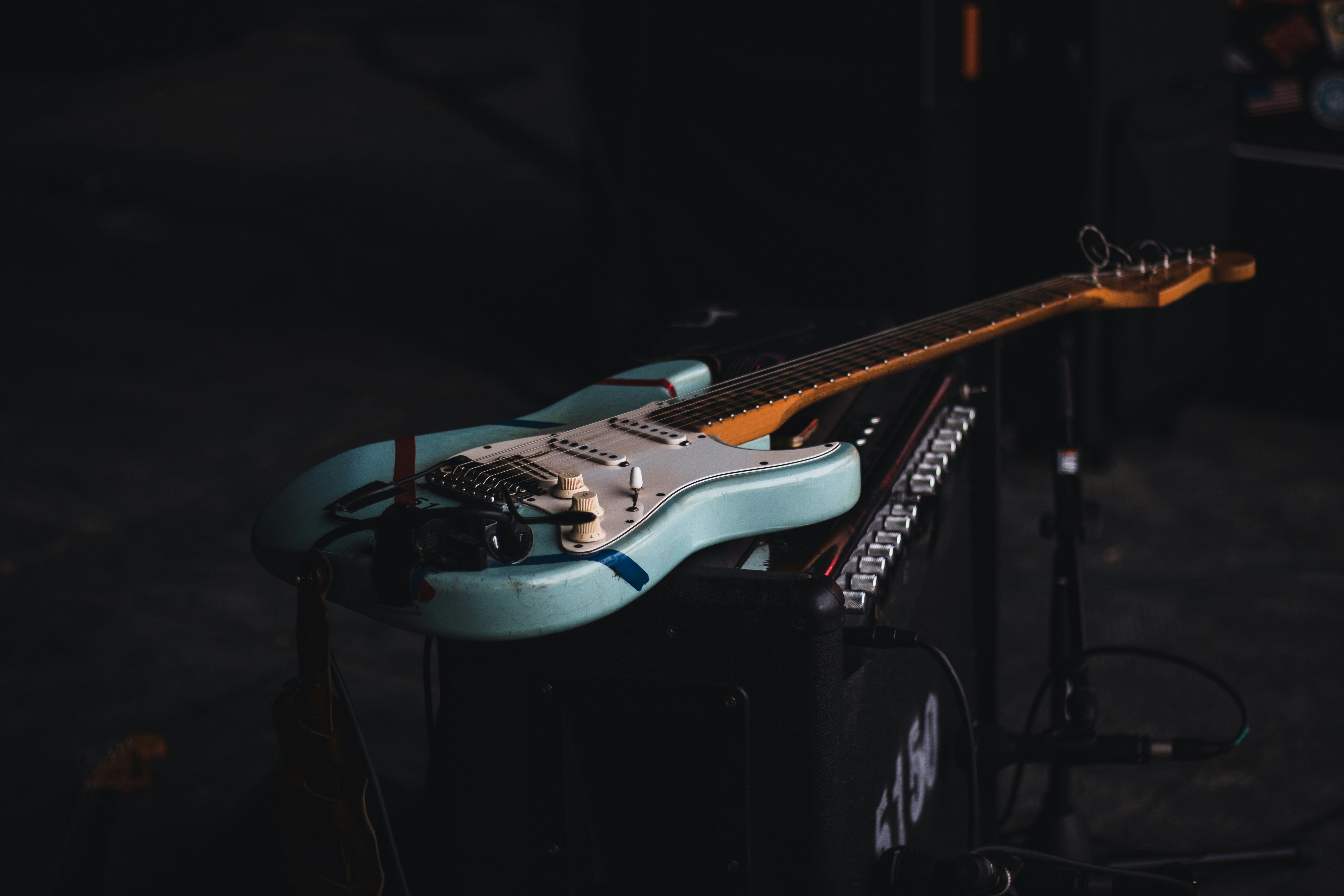 How to take care of your guitar