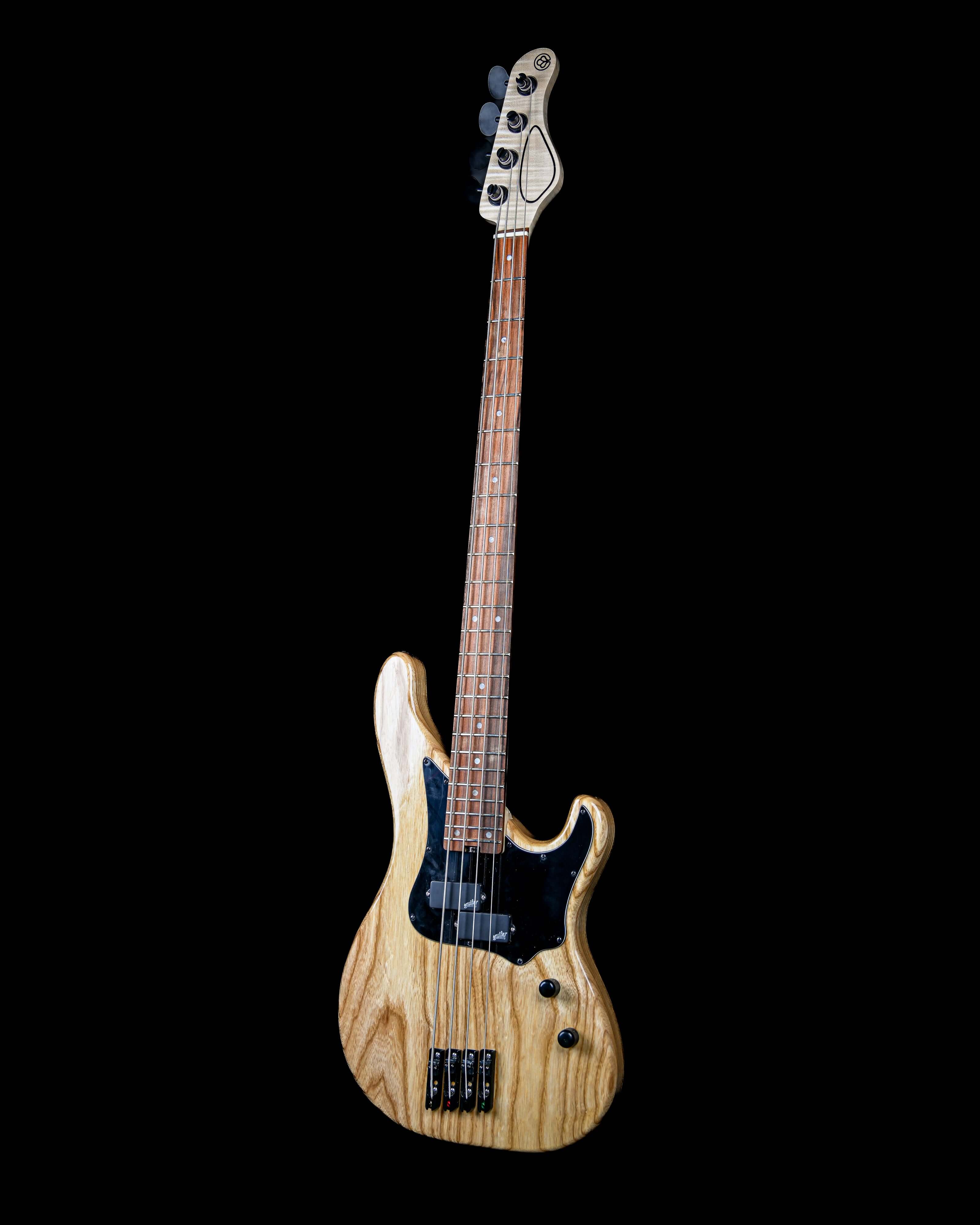 Vēa 4 - Essential bass guitar, Belforti custom boutique design, high end luxury instrument with premium tonewoods and hardware.
