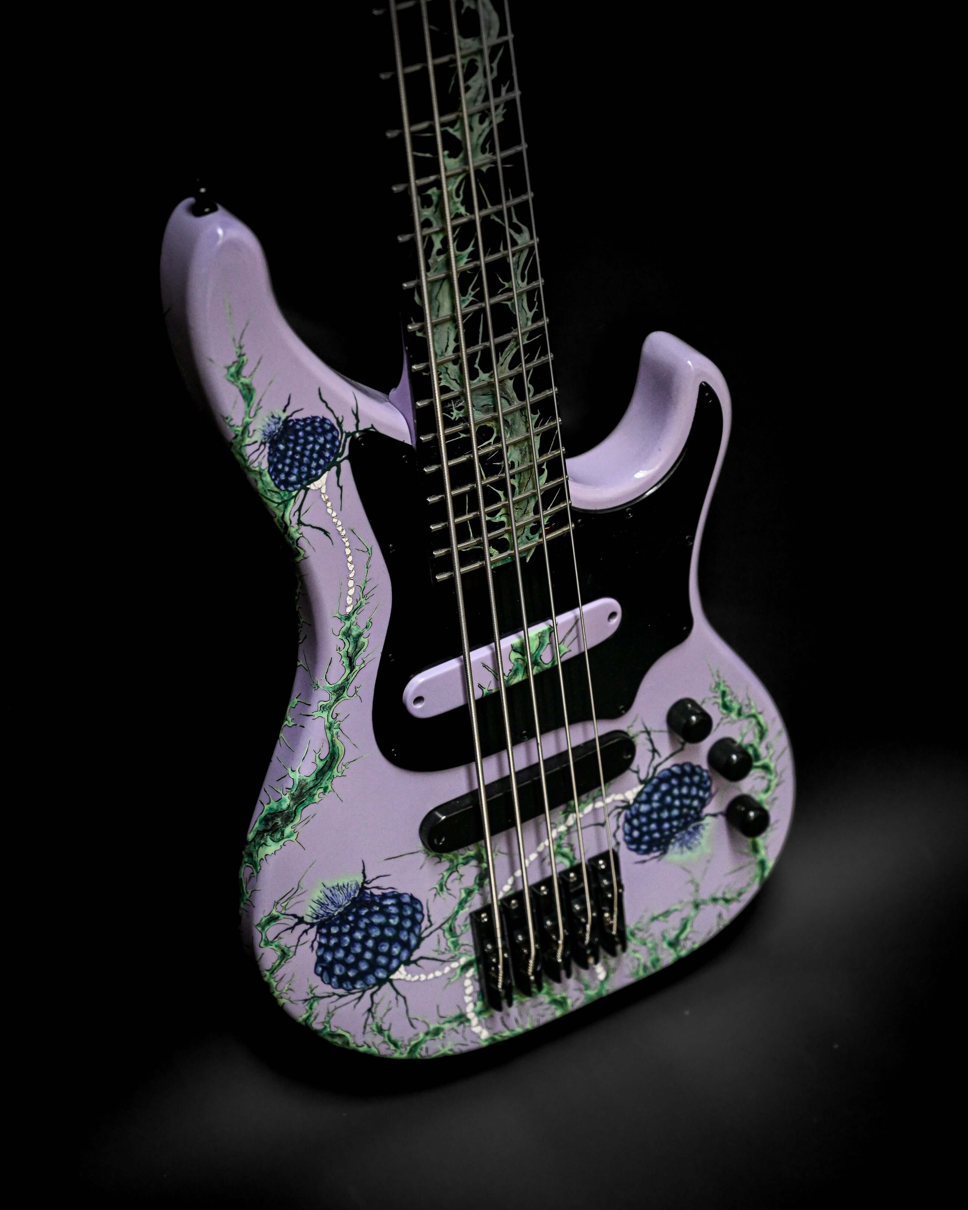 Vēa 5 - Essential custom bass guitar by Belforti, showcasing high-end luxury design with boutique craftsmanship.