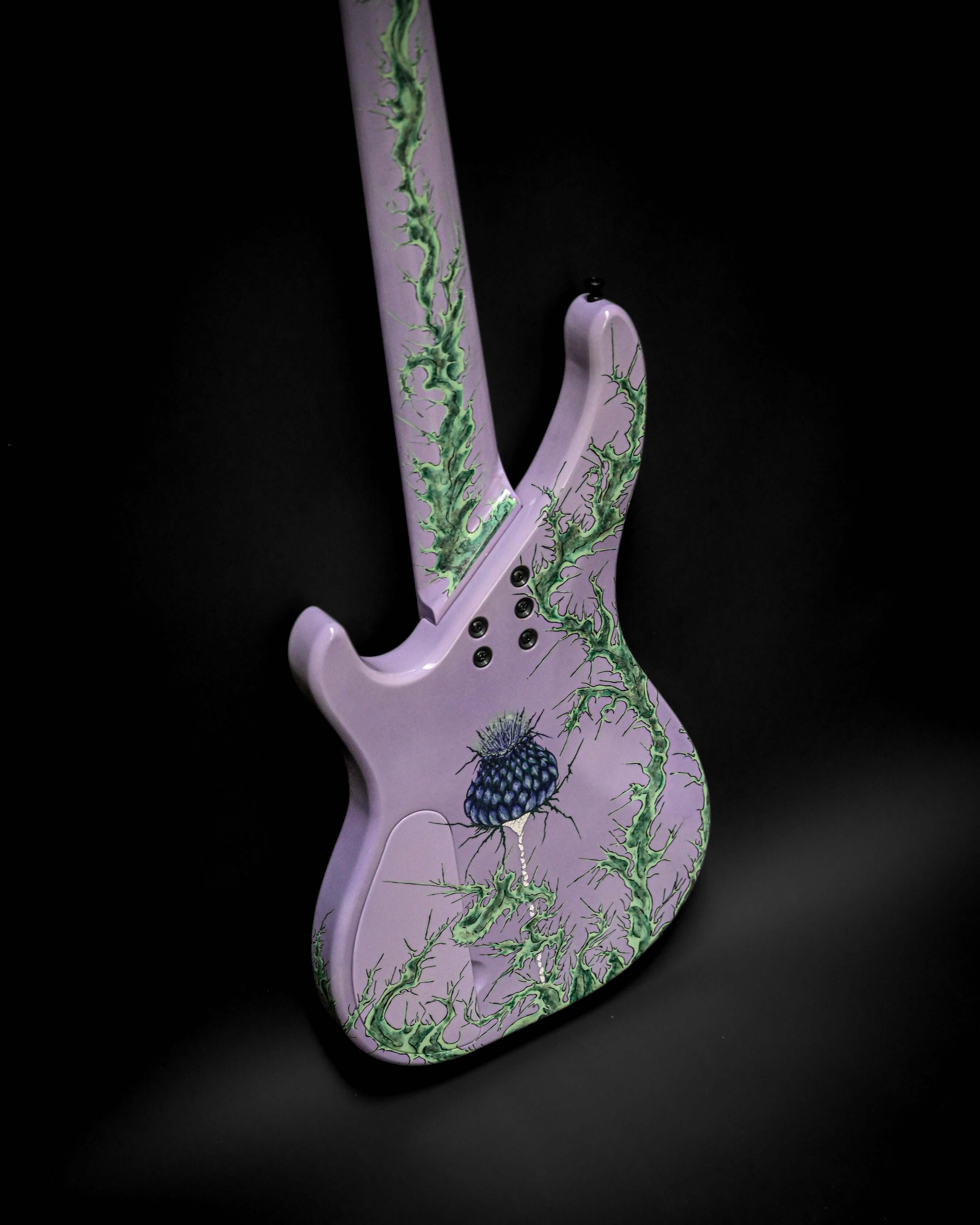 Vēa 5 - Essential bass guitar by Belforti, high-end boutique design with custom luxury finish