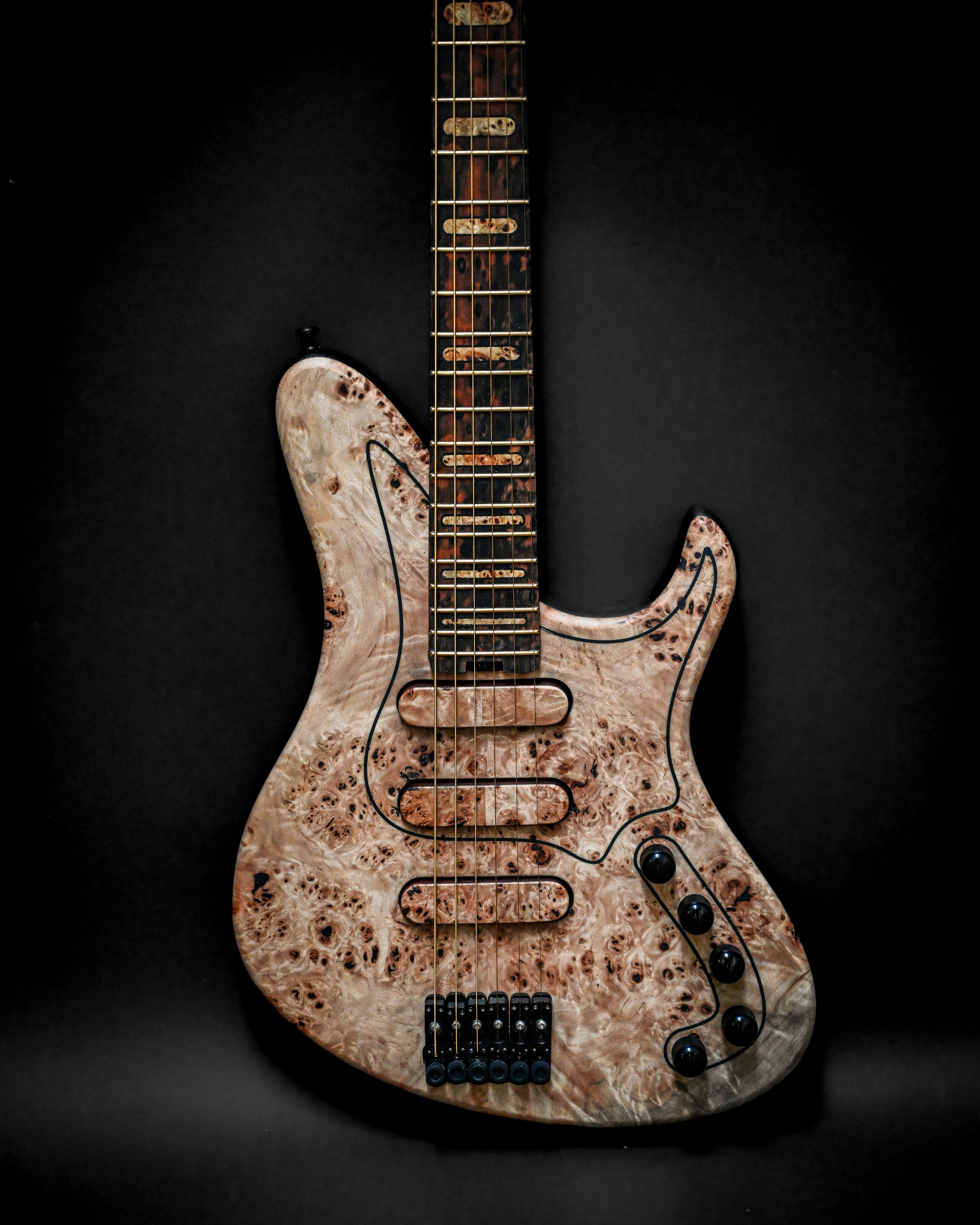 Sarā 6HL SC - Masterbuilt