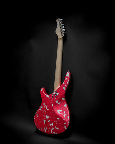 Yatē 6 - Essential - Kurenai custom electric guitar showcasing red body and unique design.