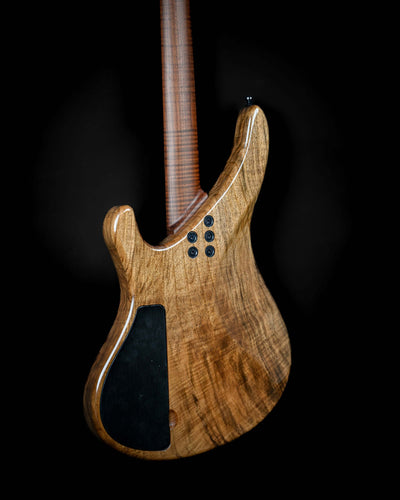 Sarā 6 - Belforti Signature 系列，一款彰显高端工艺与非凡音色深度的定制精品电吉他。