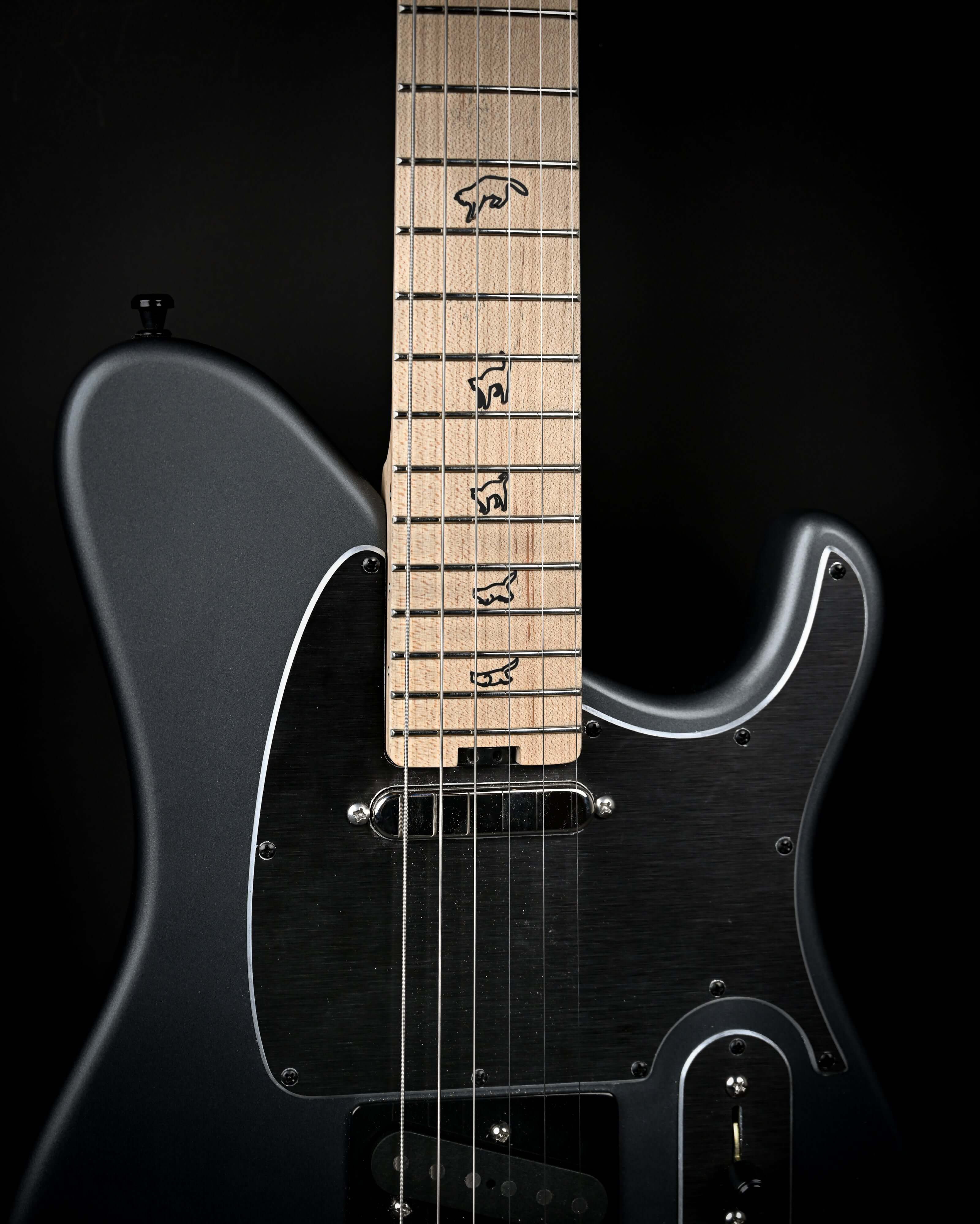 Konē 6 - Essential boutique electric guitar by Belforti, featuring custom high-end design and quality tonewoods for professionals.