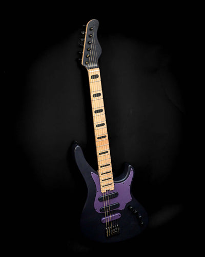 Belforti Sarā 6 - Essential bass guitar from the Essential Series, featuring a sleek design and professional-grade tone.