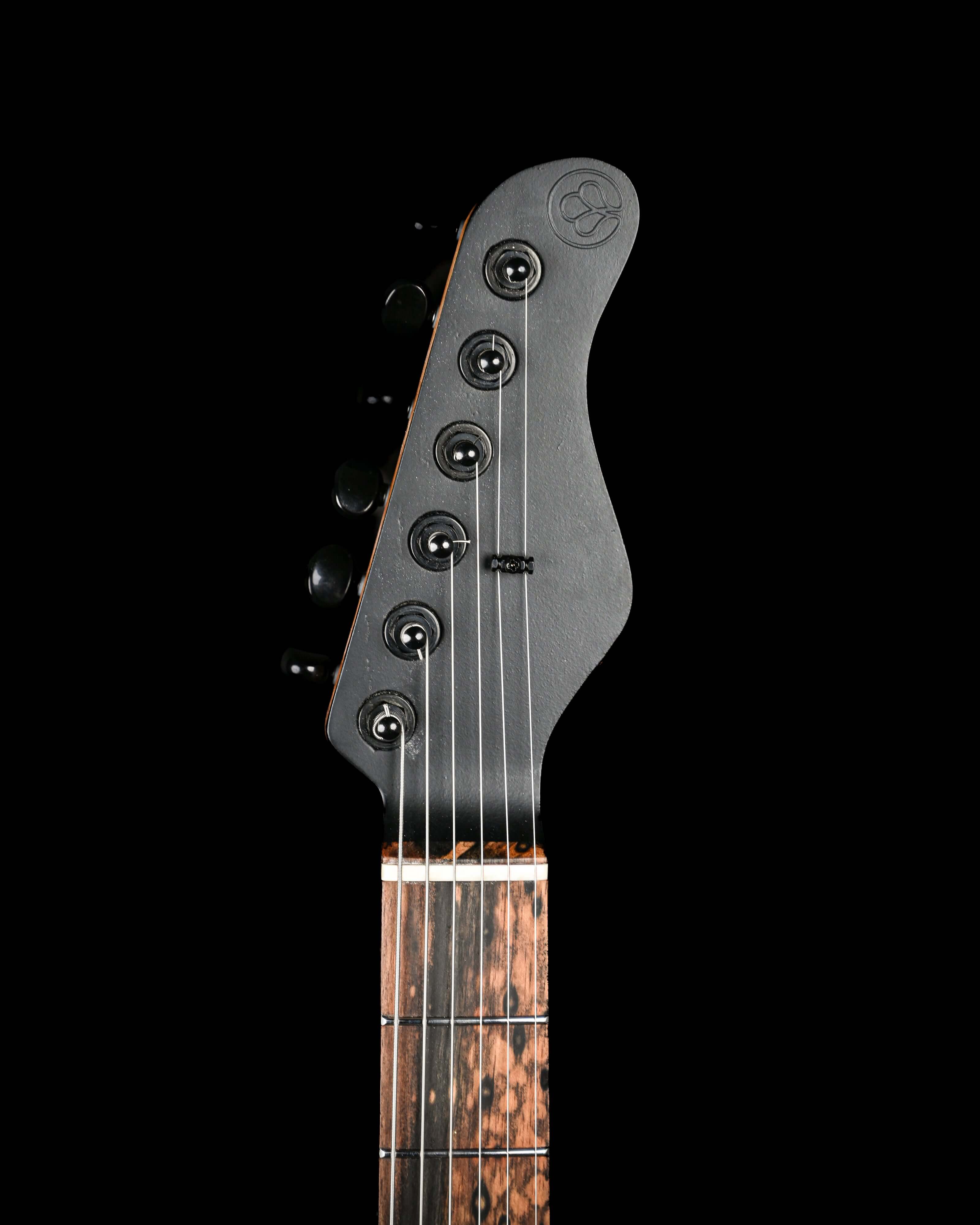 Sarā 6 - Clavijero de guitarra Essential, guitarra personalizada Belforti, guitarra eléctrica boutique, artesanía de alta gama