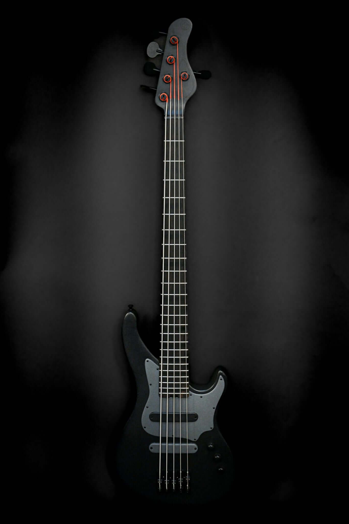 Vēa 5 - Essential bass guitar by Belforti from the Essential Series, showcasing sleek design and superior tone.