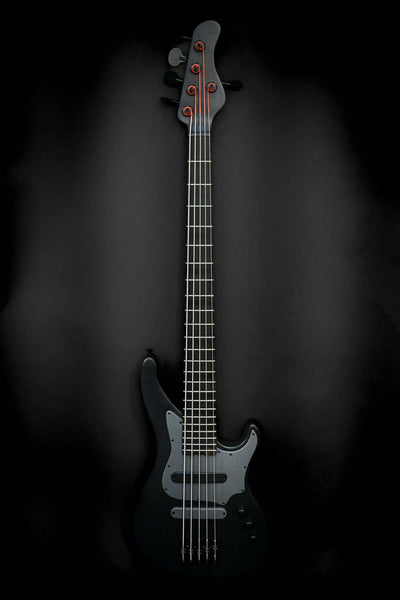 Vēa 5 - Essential bass guitar by Belforti from the Essential Series, showcasing sleek design and superior tone.