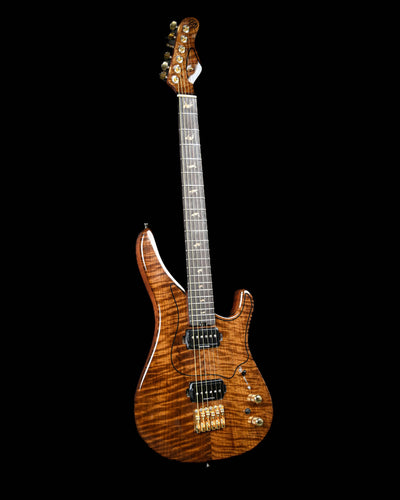 Yatē 6 - Masterbuilt boutique electric guitar by Belforti, custom high-end instrument with premium tonewoods and bespoke hardware.