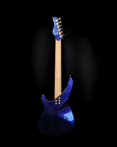 Yatē 6 - 벨포르티의 세련된 디자인과 프리미엄 장인정신이 돋보이는 에센셜 베이스 기타.