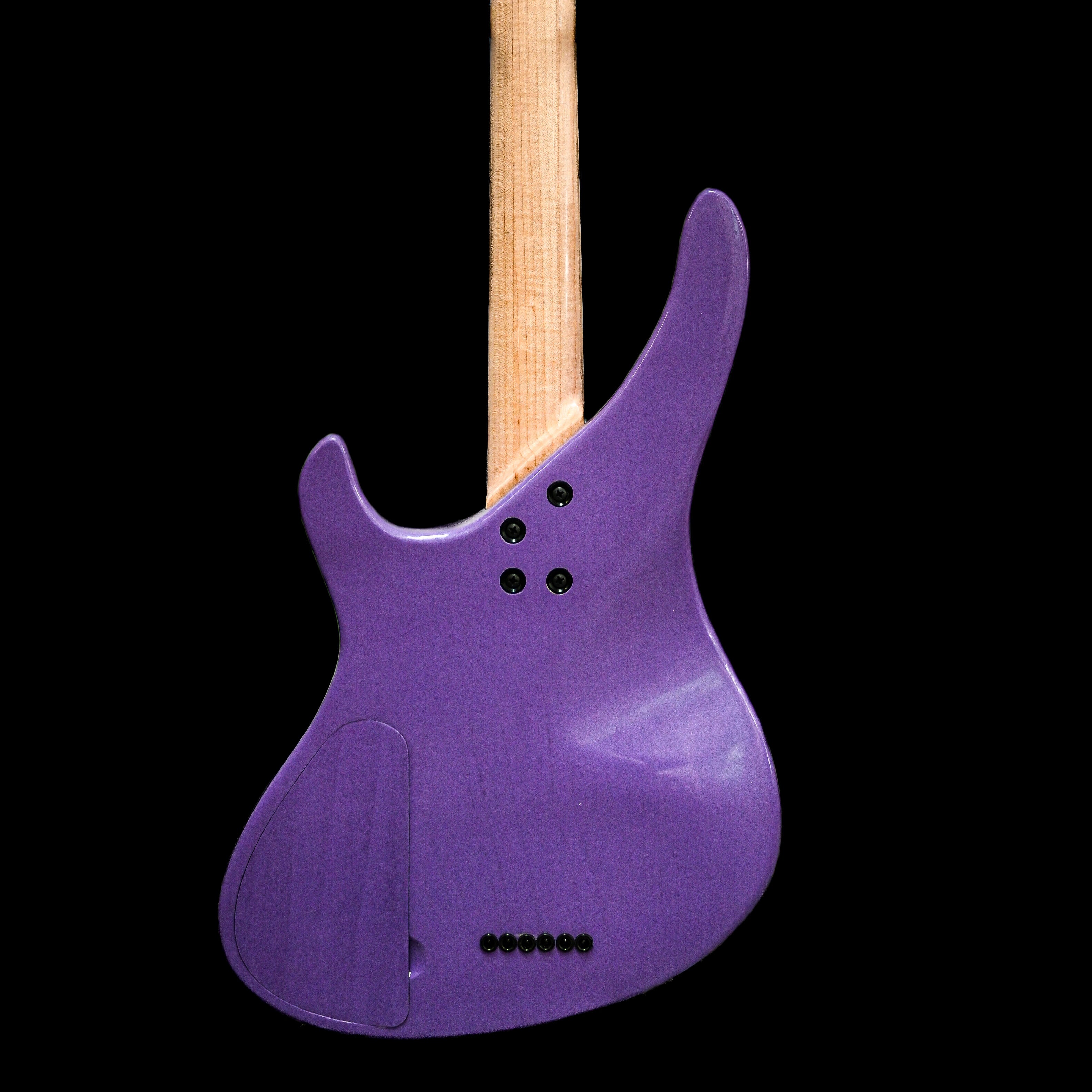 Vista traseira da guitarra E5 French Lilac com foco no elegante acabamento roxo e no braço.