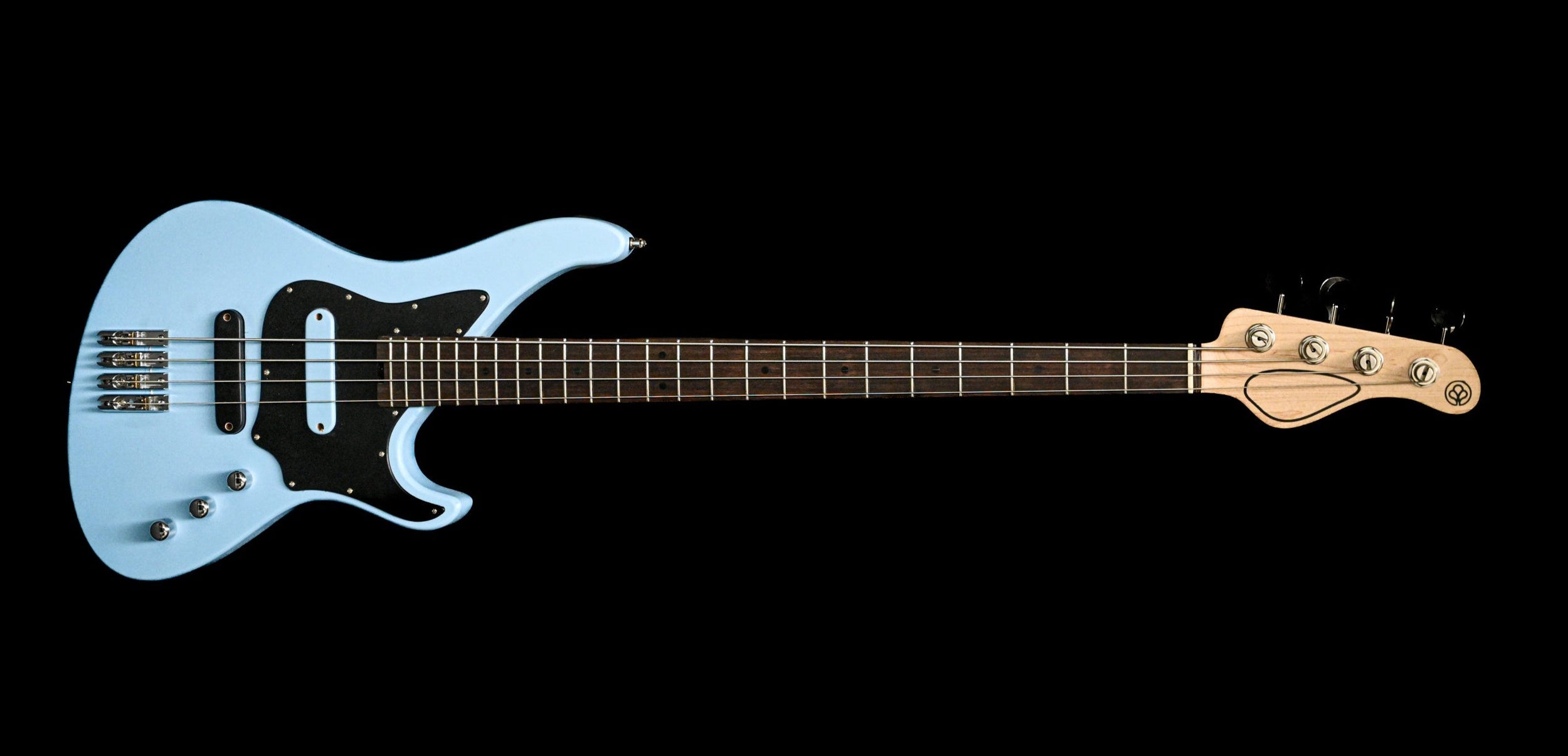 uma vista horizontal frontal do Belforti E1 Siberian frost bass